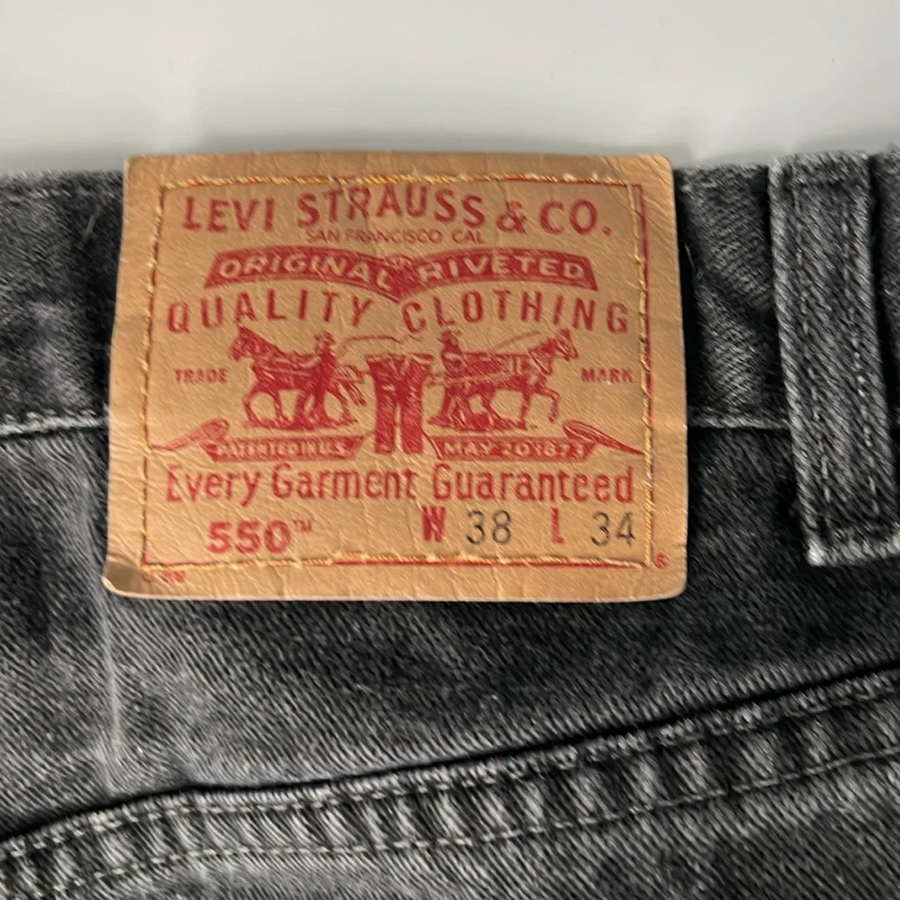 Levi's Men's Black Faded Washed Relaxed Fit Jeans - 38x34